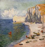 The Beach And The Falaise D Amont - Claude Oscar Monet